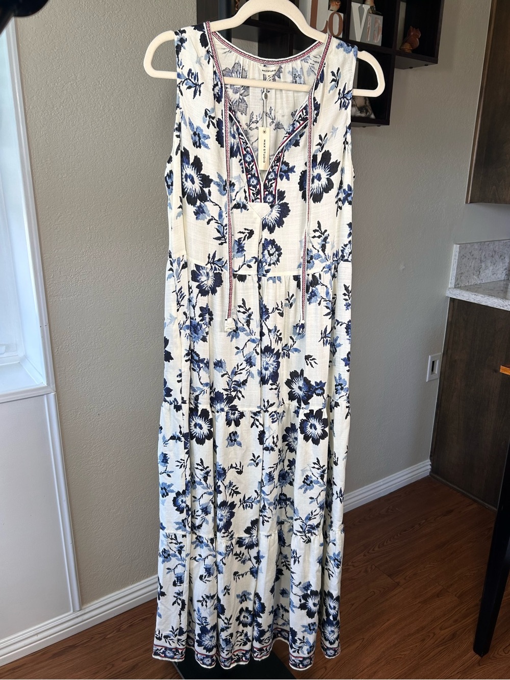 Max Studio Sleeveless Floral Tiered Maxi Dress, blue/cream, boho embroidery, M